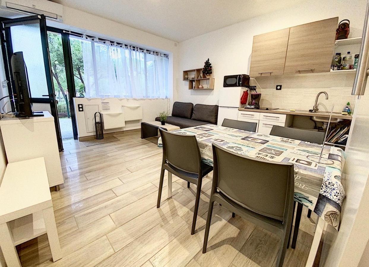 Ferienwohnung F2 "Le Parc" Clim, Wifi, Pmr Balaruc-les-Bains Exterior foto